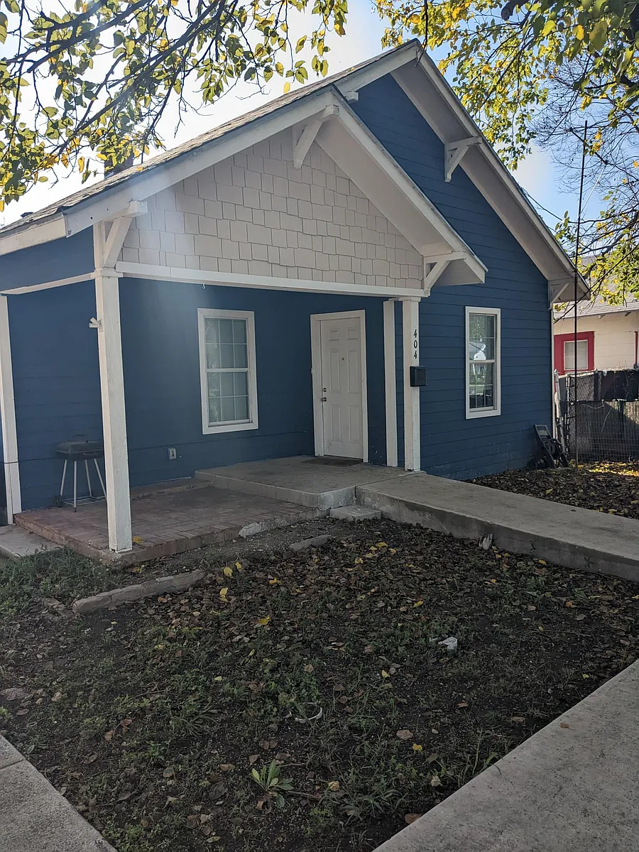 Building Photo - 404 E Drexel Ave