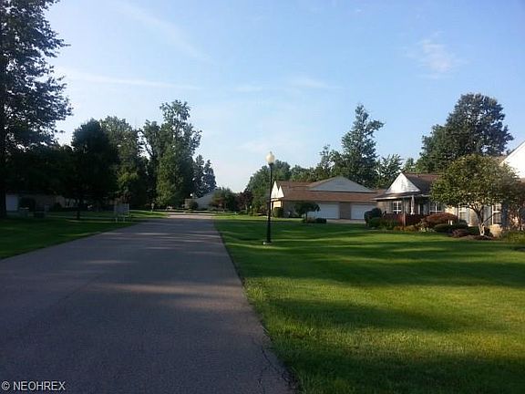 5th image of 126 Bentley Dr
