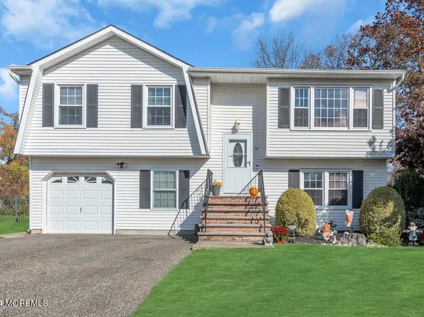 20 Alden Terrace, Howell, NJ 07731