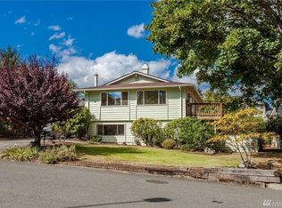 17260 NE 18th Pl, Bellevue, WA
