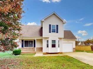 907 Dolphin Ln, Clarksville, TN 37043