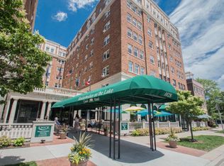 1028 E Juneau Ave APT 717, Milwaukee, WI