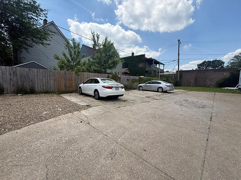 1320 W 80th St #A — Photo 43