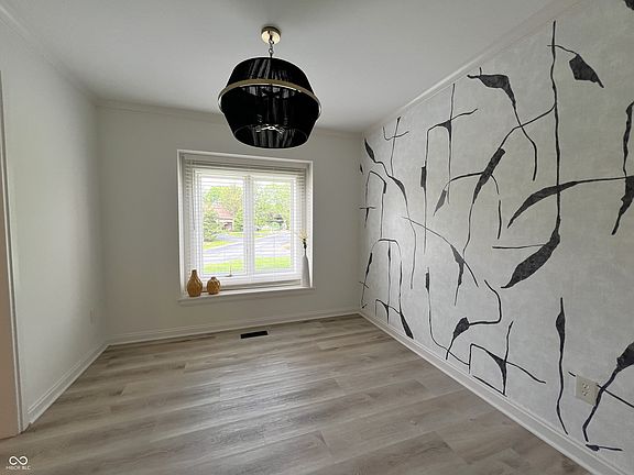 5th image of 9655 Cedar Cove Ln