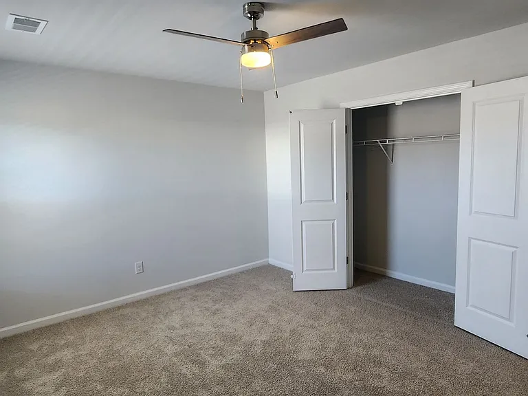 932 Woodside Creek Ln — Photo 17