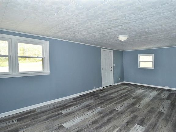 5th image of 140 Overbrook Rd