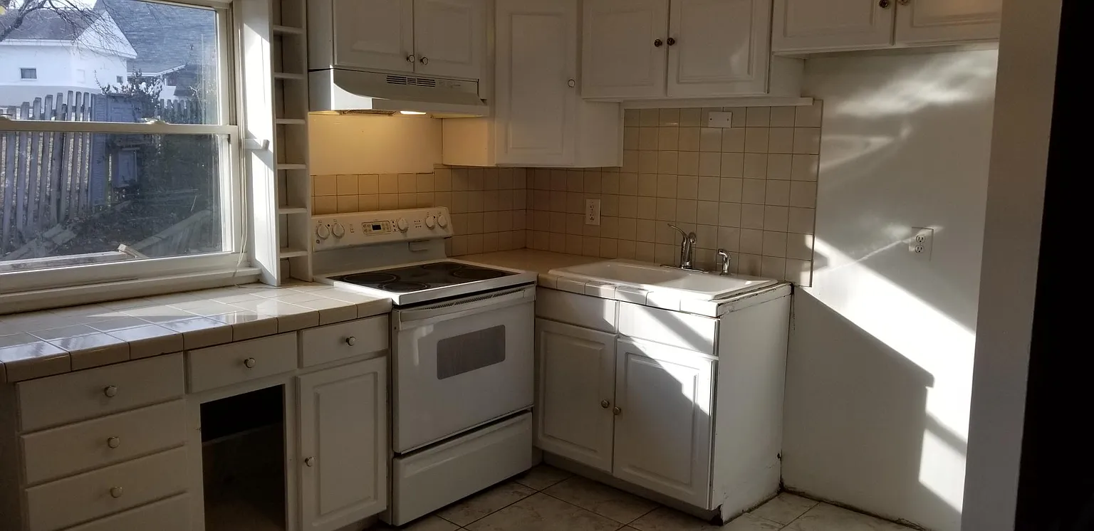 124 Buddie Ave photo 1
