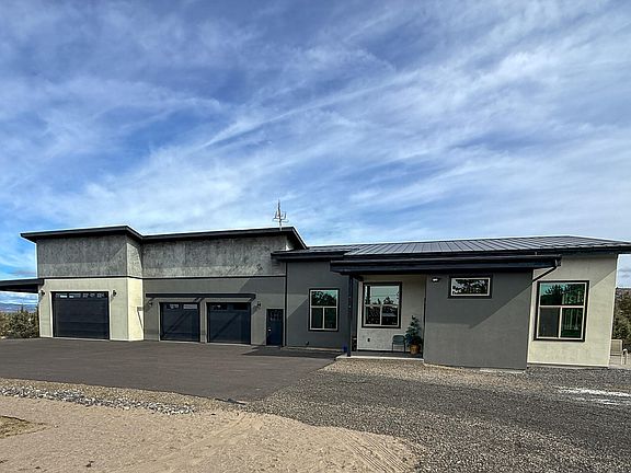 2nd image of 6182 SE Davis Loop