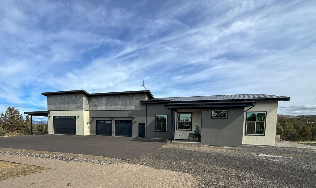 6182 SE Davis Loop, Prineville, OR - View 2