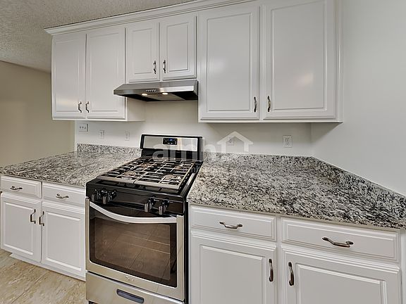 3rd image of 361 Whitney Ln