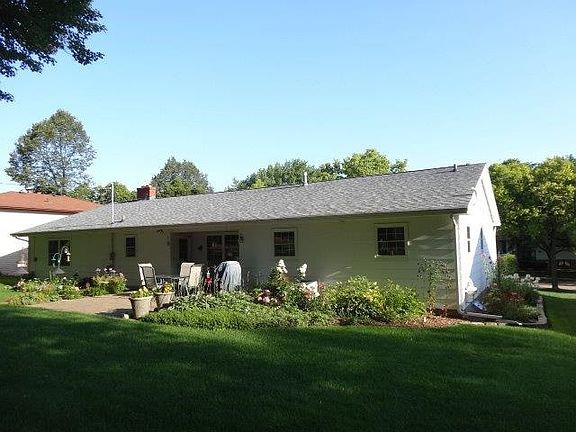 4th image of 1221 Holub St