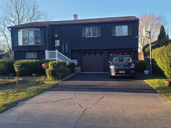 59 Orange Street, Central Islip, NY 11722