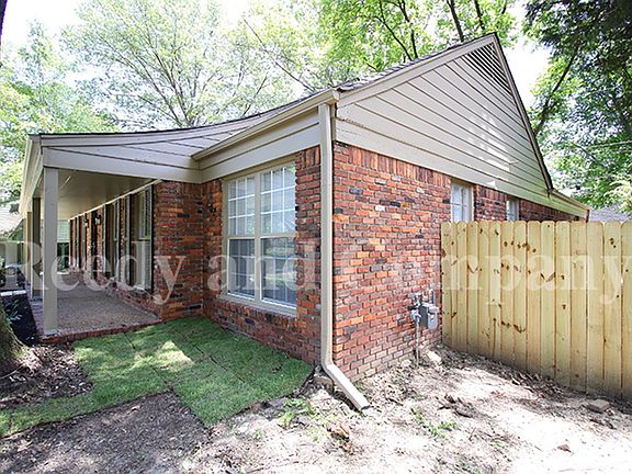 2nd image of 5127 Kingswood Cir