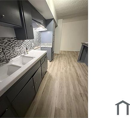 1st image of 4240 S Figueroa St #4961