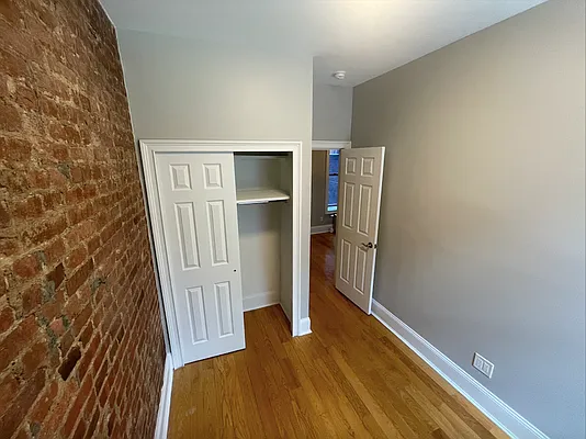 Rented by EXR | media 9