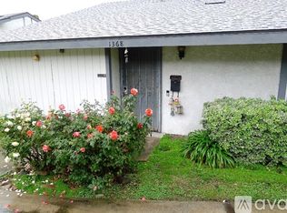 1386 W 8th St, Upland, CA 91786