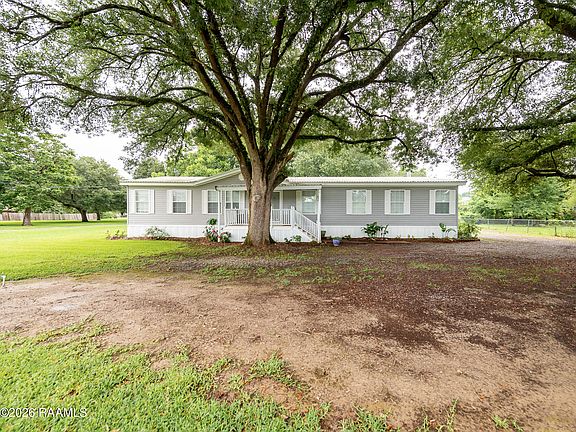 2nd image of 834B Beverly Rd