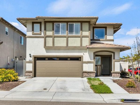 2915 Santos Way