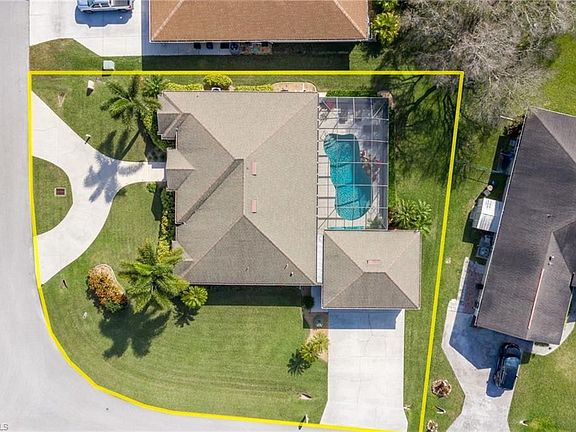 4th image of 18242 Sandy Pines Cir