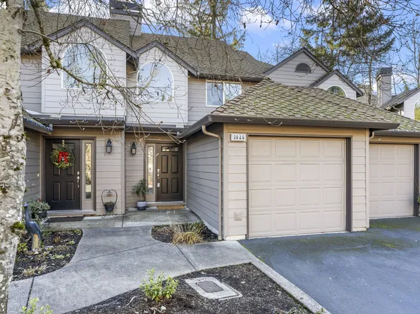 3926 Carman Dr, Lake Oswego, OR 97035