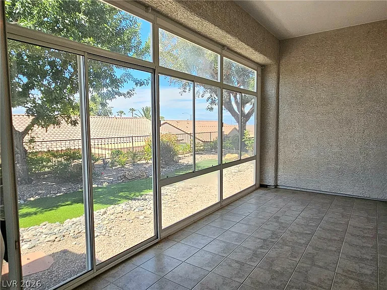 2139 Twin Falls Dr — Photo 48