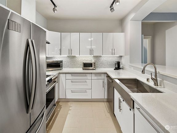 5th image of 13301 SE 79th Place #C208