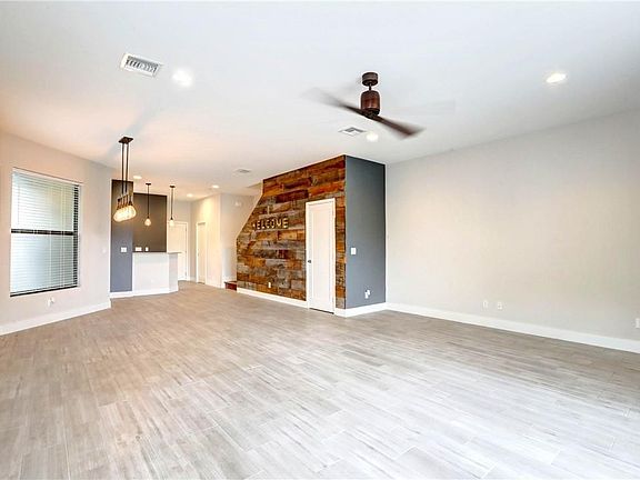 3rd image of 1135 NE 2nd Ave