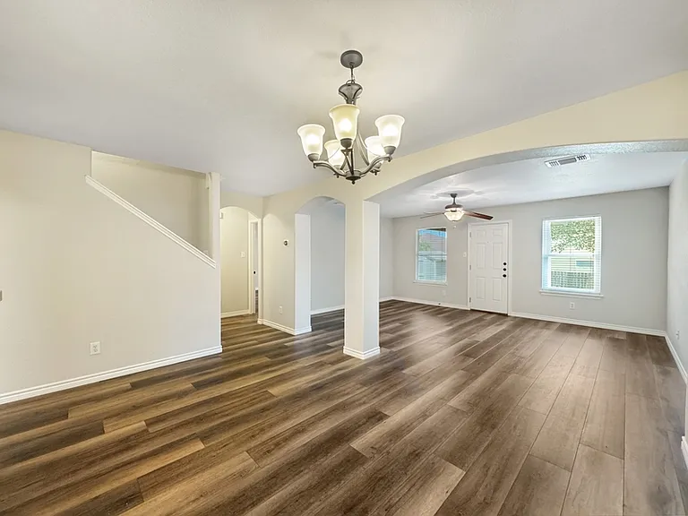 6910 Hallie Spirit — Photo 13