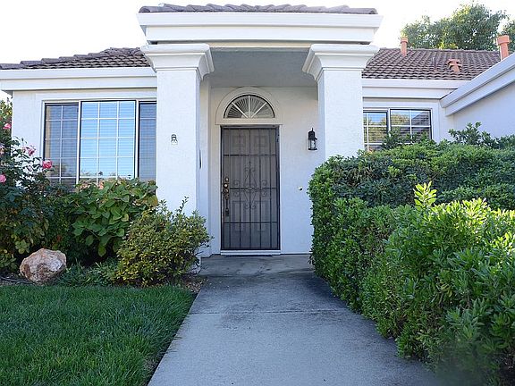 2nd image of 1520 Jamie Dr