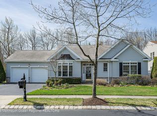 32 Chesapeake Dr, Holmdel, NJ 07733