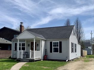 1727 Virginia Ave, Savanna, IL 61074