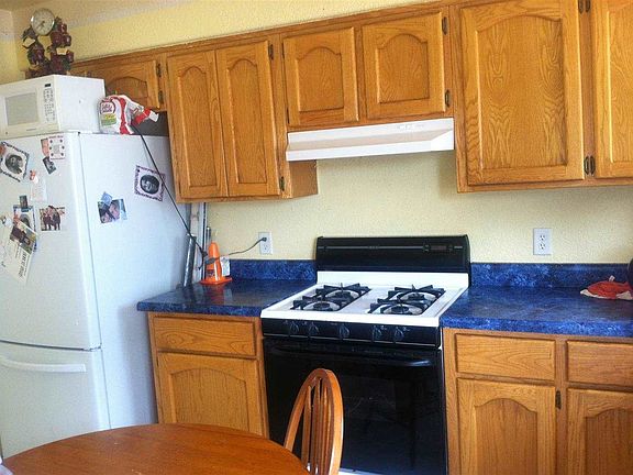3rd image of 148 E El Chamizal St