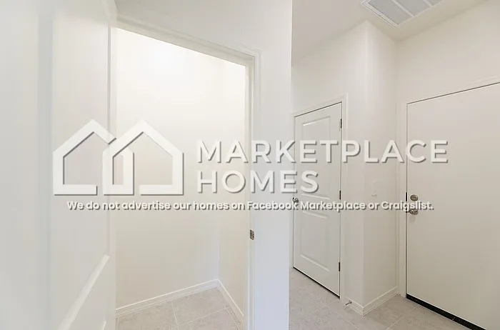 4924 N 192nd Ln — Photo 25