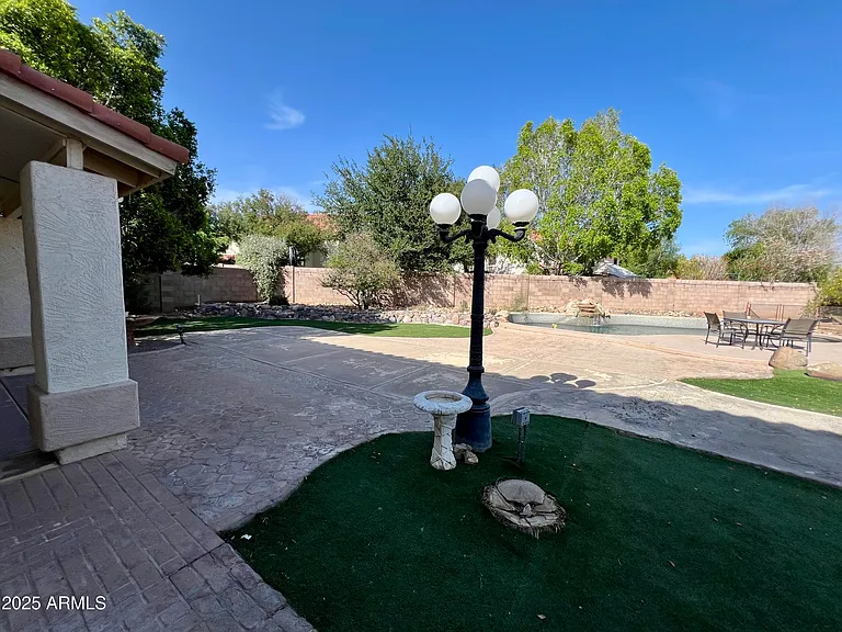 12721 N 58th Dr — Photo 17