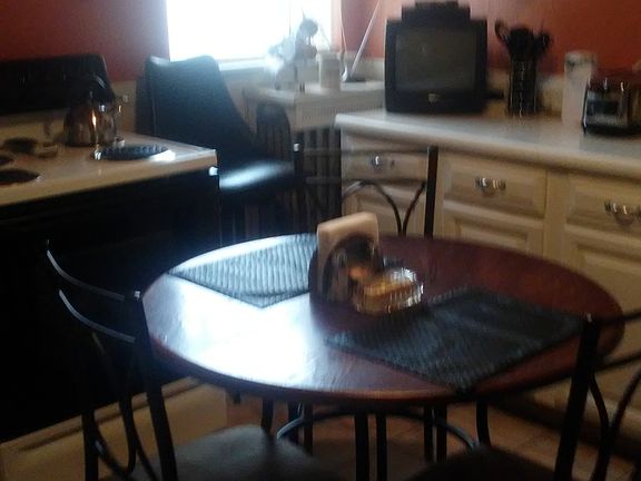 4th image of 5725 Park Ln