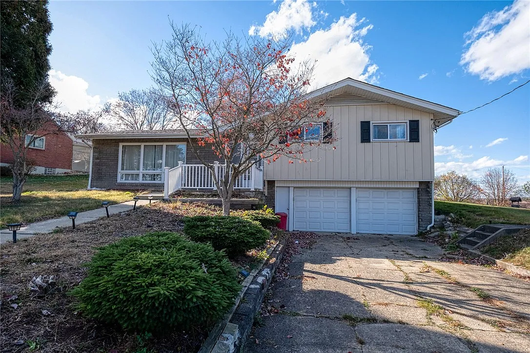 100 Demar Blvd photo 1