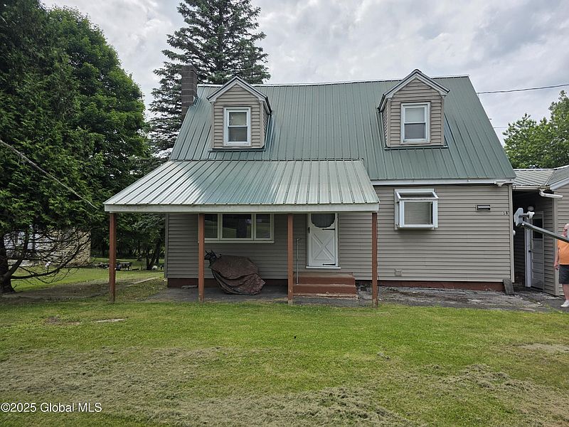2nd image of 18 Hepburn Street