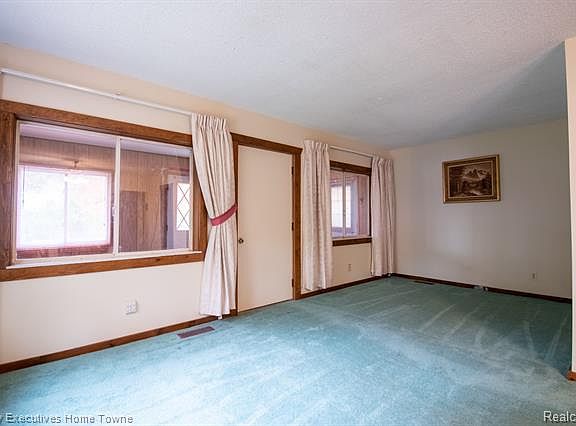 4th image of 2829 John L Portis Dr