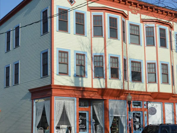 16 Bank St APT 32, Seymour, CT 06483