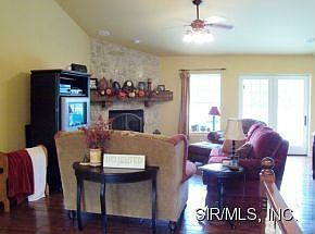 4th image of 16908 Meadow Ln