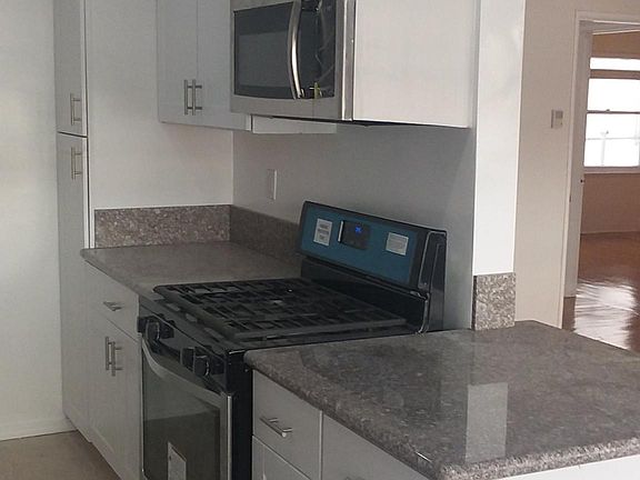 3rd image of 1045 S Ogden Dr #1047-1/4