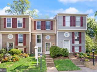 1581 Woodcrest Dr, Reston, VA 20194