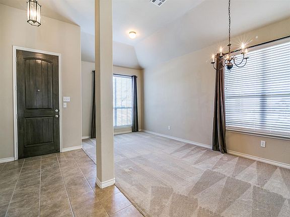 3rd image of 5624 Chateau Dr