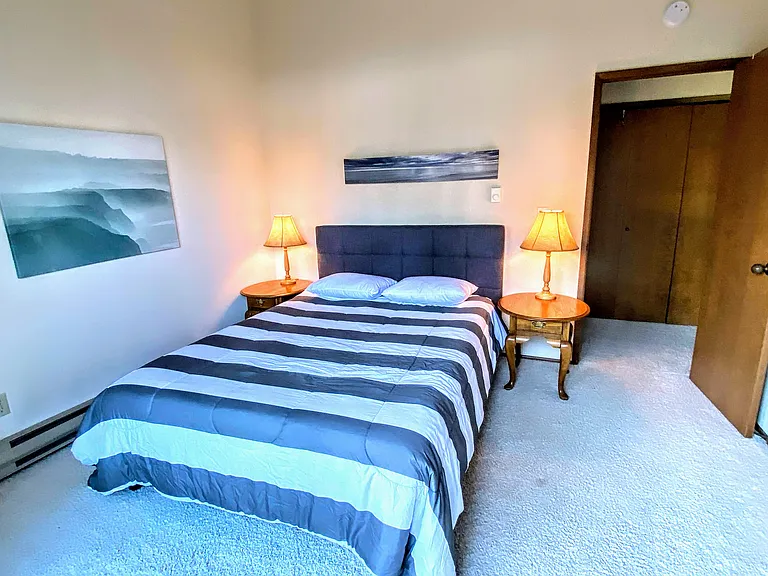 Harborview Dr — Photo 10