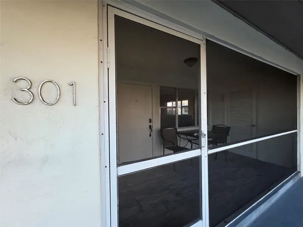 300 Layne Blvd APT 301, Hallandale, FL 33009