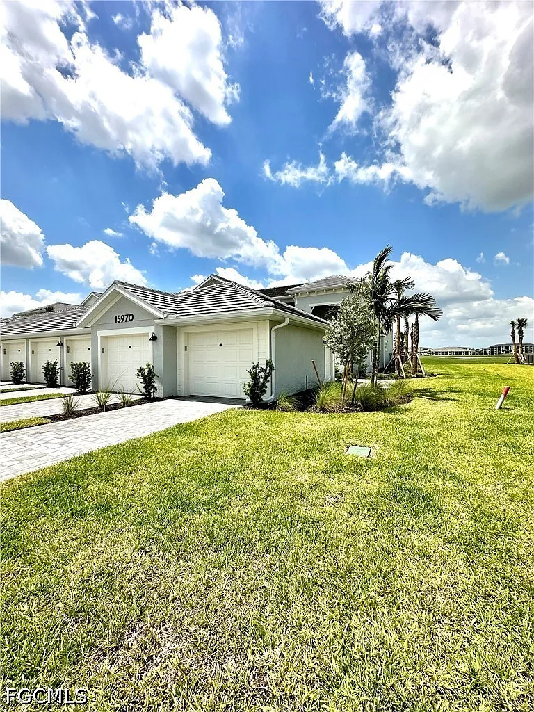 2 bed, 2.0 bath, 1586 sqft, $5,500 — Photo 1