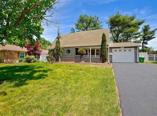 22 Norwood Ln, Aberdeen, NJ 07747