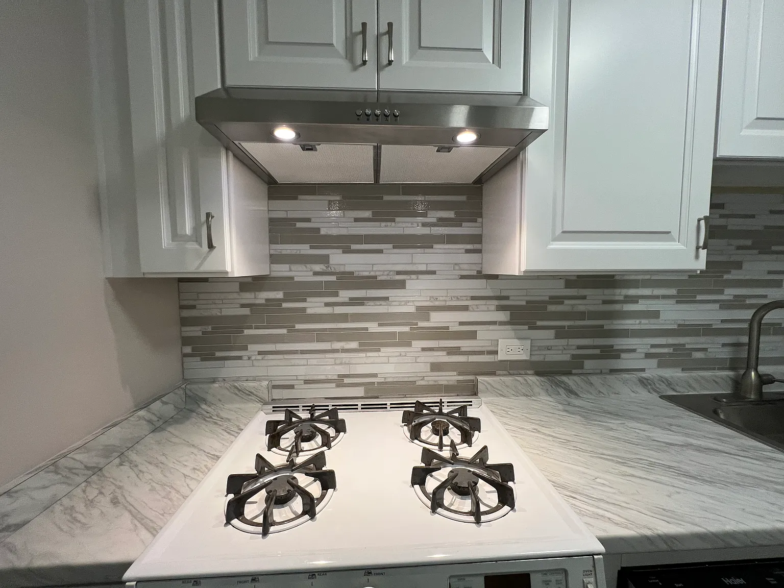 Studio, 550 sqft, $1,800 — Photo 3
