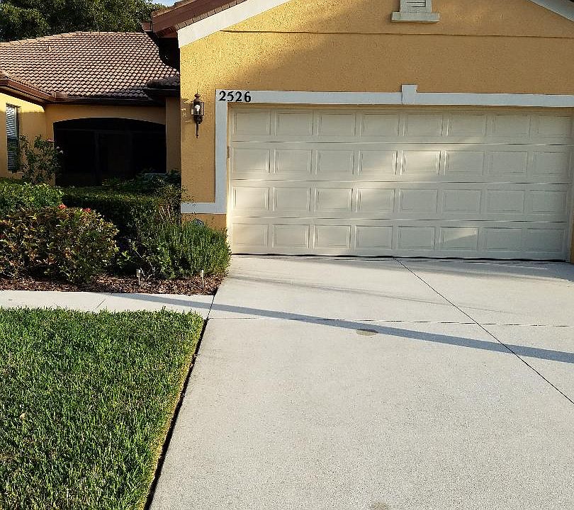 1st image of 2526 Oswego Dr