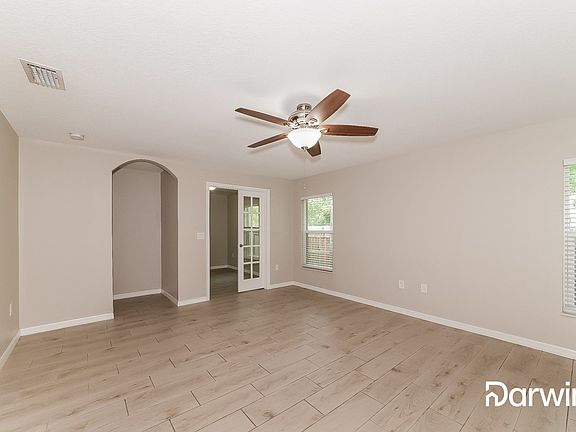 3rd image of 4121 Walnut Ave